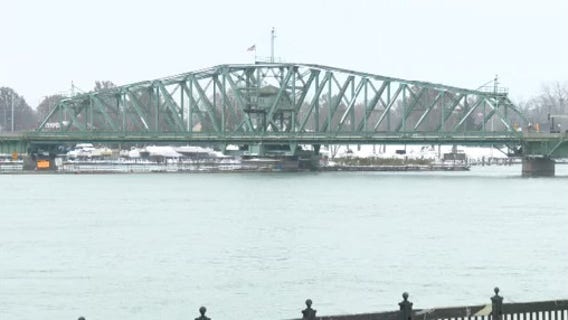 Emergency work shuts down Grosse Ile free bridge, causing long lines and short tempers