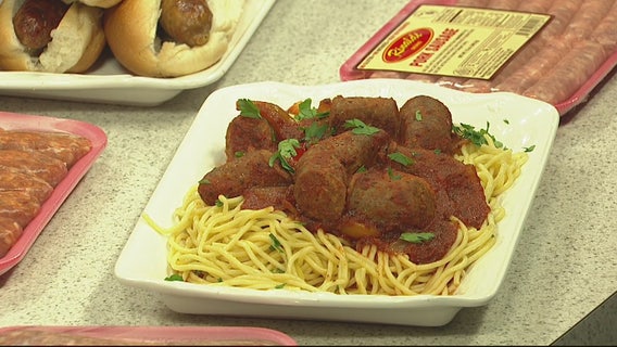 Nick Perrone of Rinaldi Sausage prepares Sausage Cacciatore