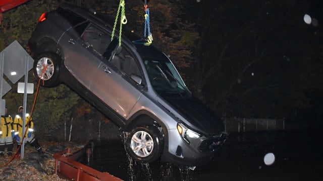 Chesterfield Twp police save teen who threatened suicide, stole parents car, drove into Lake St. Clair