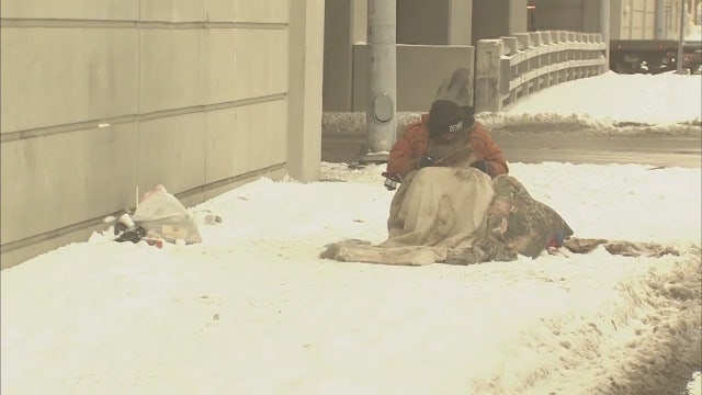 Motor City Mitten Mission volunteers brave the cold to help those on Detroit streets