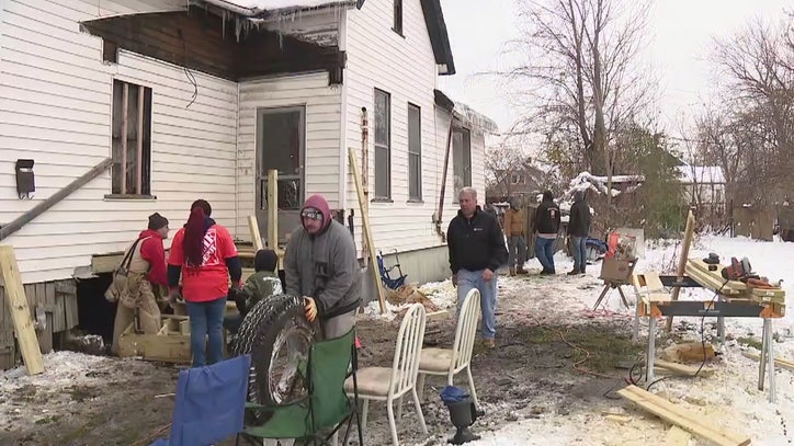 Detroit veteran gets new porch after Facebook post - FOX 2 Detroit