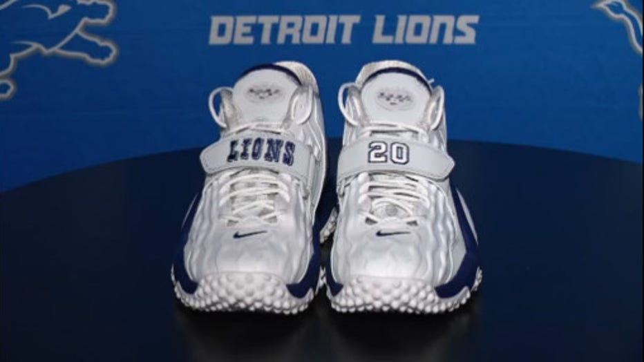 Barry Sanders Autographed Nike Limited Edition Detroit Lions Air Zoom Turf  Jet '97 Shoe - Left - Detroit City Sports