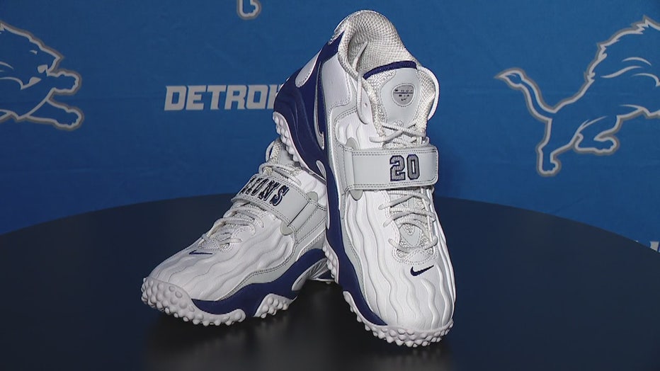 Barry Sanders Autographed Nike Limited Edition Detroit Lions Air Zoom Turf  Jet '97 Shoe - Left - Detroit City Sports
