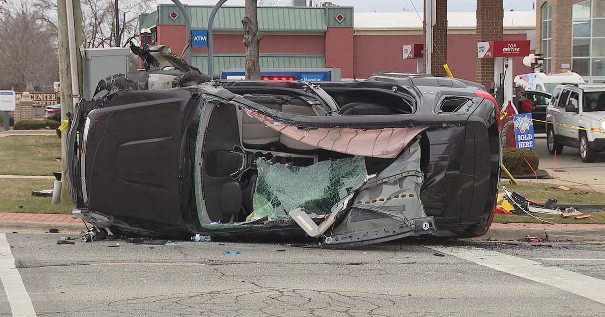 Driver trapped inside car after crash in Plymouth | FOX 2 Detroit