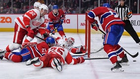 Bernier makes 42 saves, Red Wings beat Canadiens