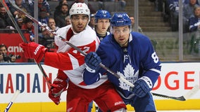 Hutchinson wins 1st, Maple Leafs beat Red Wings