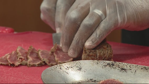 Making beef tataki with Adachi