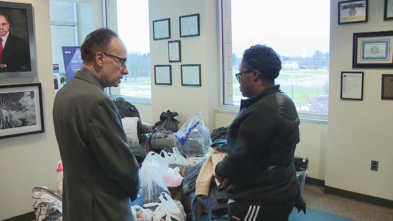 Woman homeless after explosion gets donations from Mayor Fouts and Warren residents