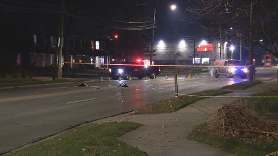 2 hurt when man drives onto sidewalk in Roseville