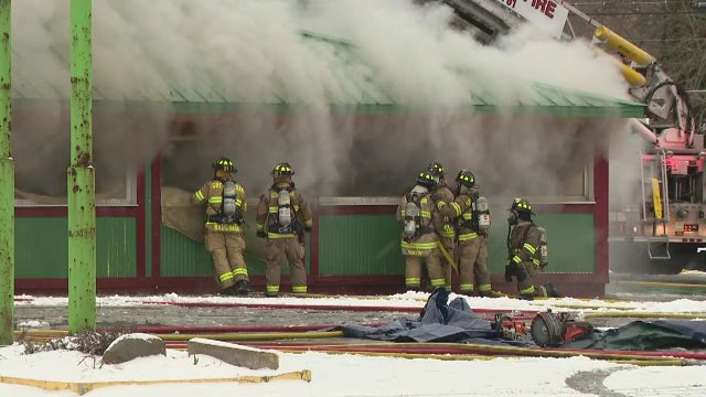 Lyon Twp restaurant a total loss after early morning fire