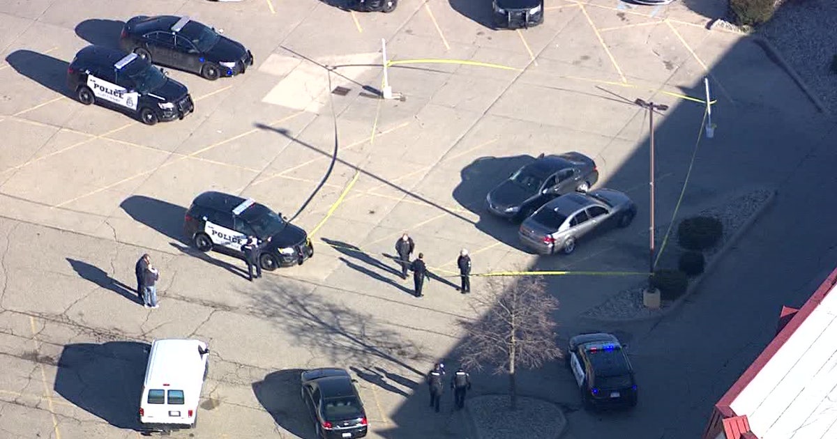 Shelby Police investigate shooting in parking lot | FOX 2 Detroit
