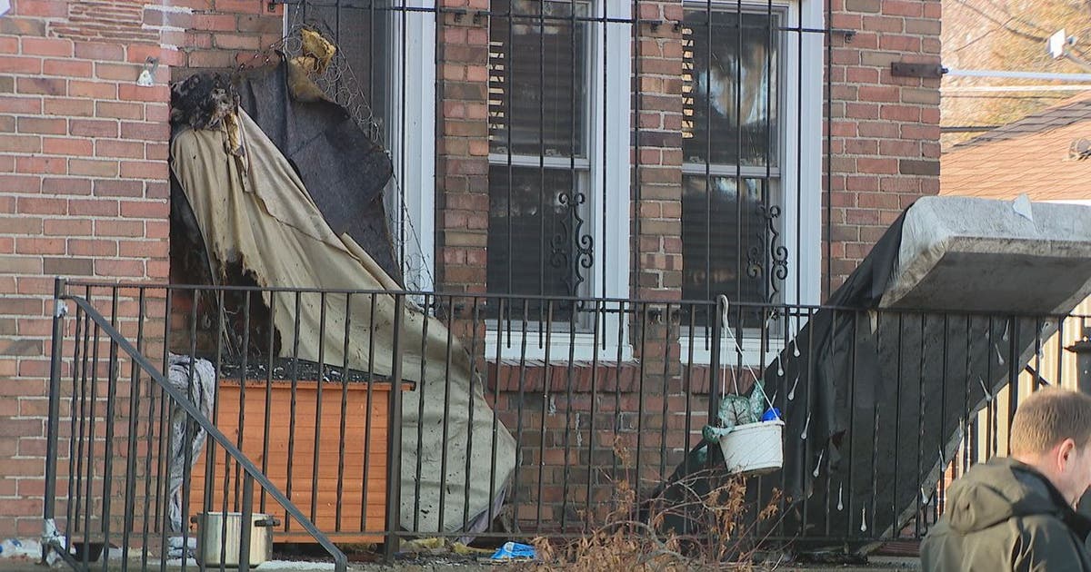 10 people escape house fire on Detroit's east side | FOX 2 Detroit