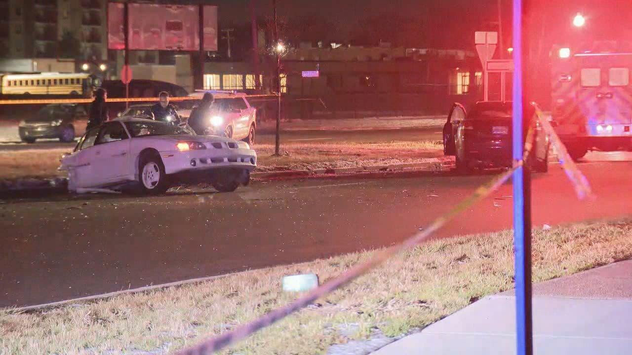 1 Dead, 2 Others Hurt In Violent Crash On Detroit's West Side | FOX 2 ...