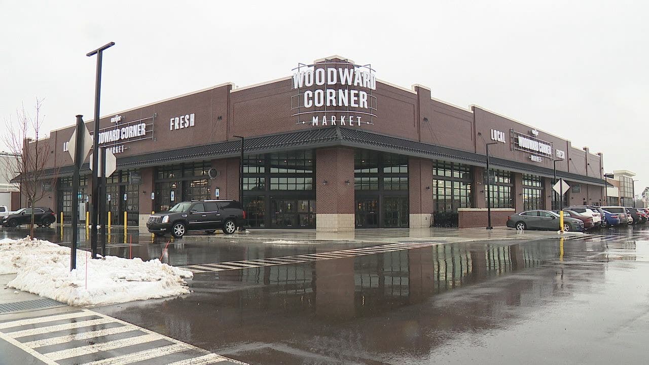 Long awaited Woodward Corner Market opens in Royal Oak