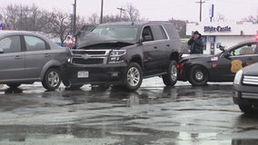 Suspected armed robber steals pills from Southfield Walgreens, crashes