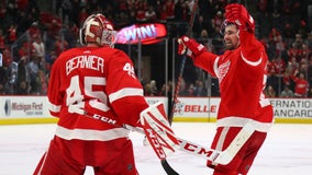 Larkin's shootout goal gives Red Wings 3-2 win over Sens