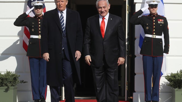 Trump unveils Middle East peace plan with two-state solution, tunnel connecting West Bank and Gaza