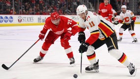 Flames start road trip with 4-2 win over Red Wings