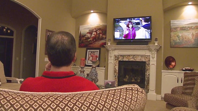 How much is your TV-snacking habit affecting your weight?