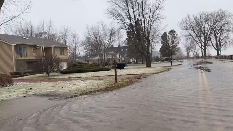 Lake-Michigan-flooding-2.jpg