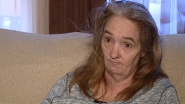 Woman says Checker Cab driver demanded $100 deposit, pepper sprayed her