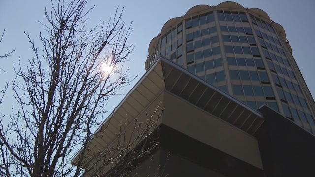 Oakland County provides hotels for doctors from up north to help in coronavirus crisis