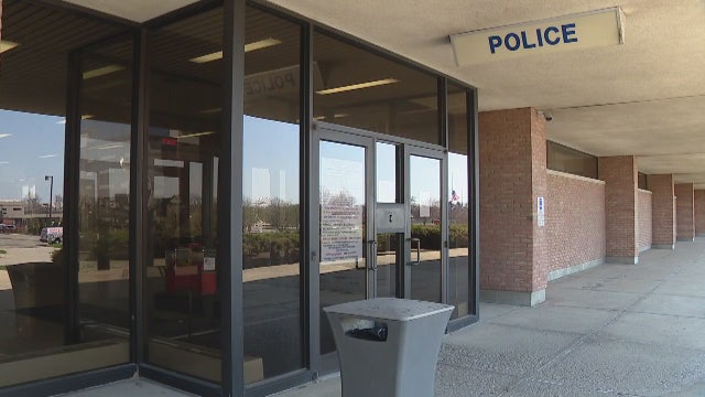 Female 911 dispatchers file sexual discrimination lawsuit against City of Warren