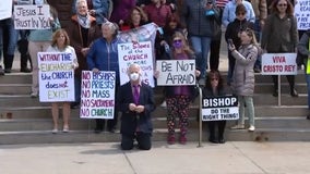 Catholics protest closed churches: 'The bishop does not need to take orders from medical officials'