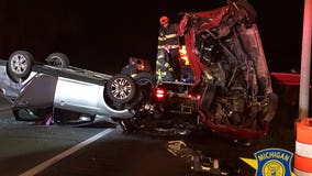 Suspected drunk driver arrested after hitting stalled car, tow truck on I-94 Monday