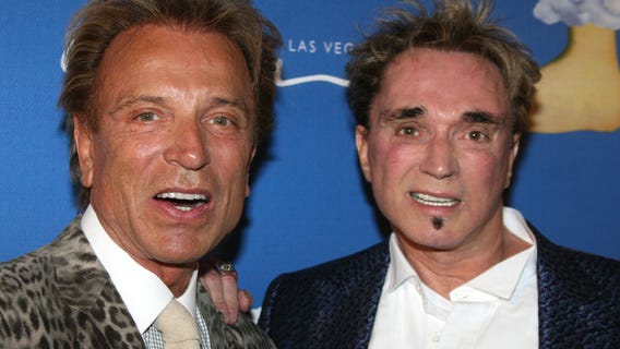 Roy Horn of duo Siegfried and Roy dies at 75 from COVID-19