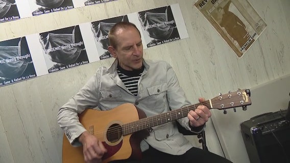 Wayne Co. judge writes and sings songs about the pandemic