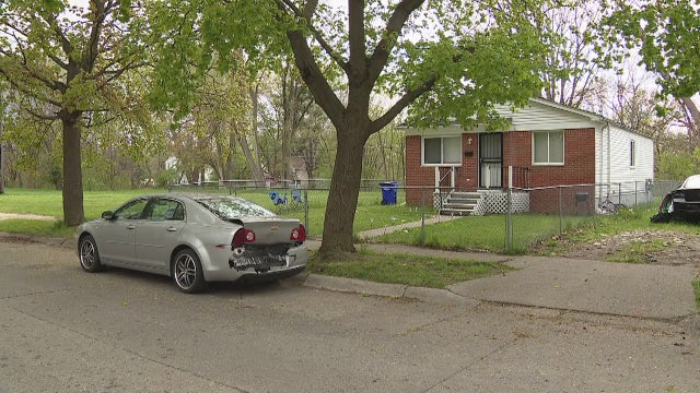 7-year-old girl shot while at home, Detroit Police search for suspect
