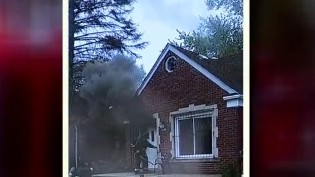 Boys 1 and 4 years old left alone, get critically injured in Detroit house fire