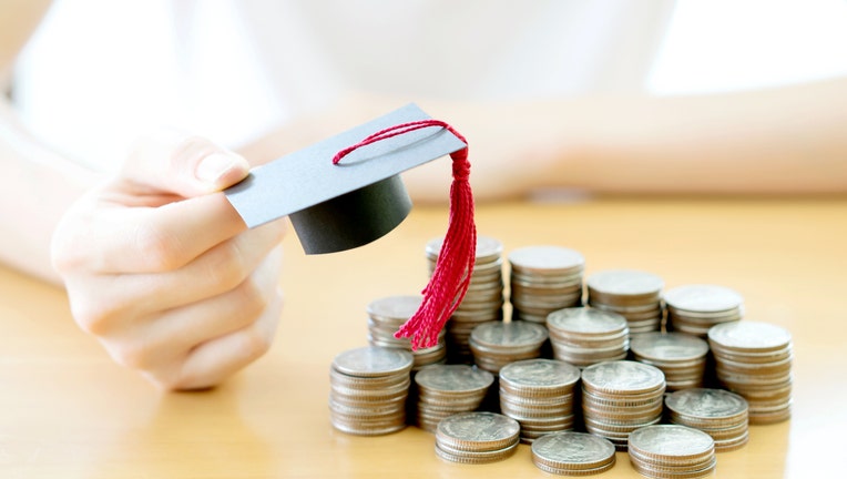 Credible-student-refinance-iStock-667113798.jpg