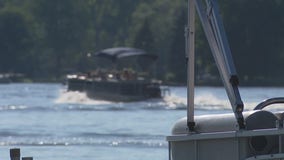 Novi man hit by pontoon boat on Oakland County lake dies at hospital