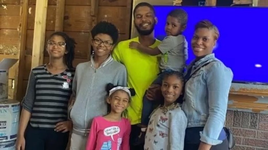 Detroit father of 5 who lost home in fire gets $400K in donations ...