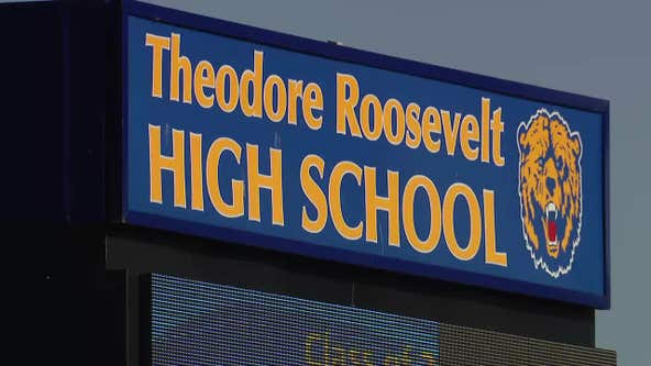 A longtime Wyandotte teacher celebrated this year's grads with 30K in gift cards