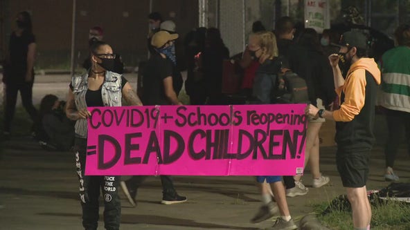 Protesters block Detroit school busses from picking up students for summer school