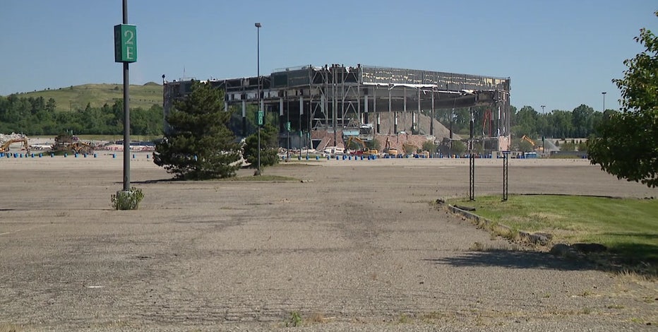 wjbk-palace-remains-070920-1.
