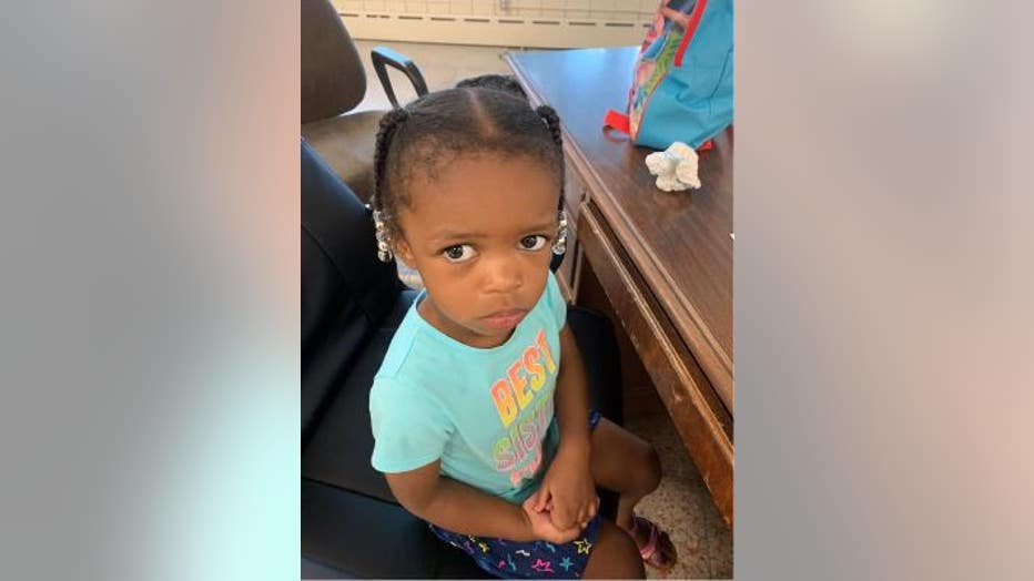 Detroit police find mother of 3-year-old girl found wandering, CPS to ...
