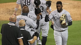 White Sox break through early, beat Tigers 8-4