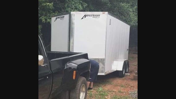 Family moving to Michigan loses everything when trailer is stolen in Lincoln Park