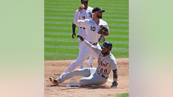 Giolito fans 13, White Sox tame Tigers 5-0 to complete sweep