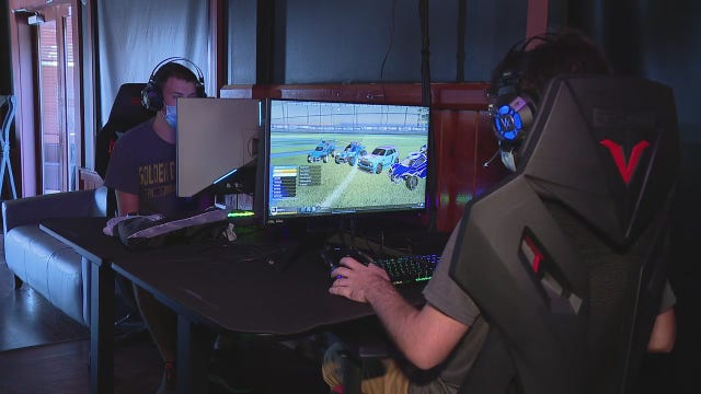 Taylor High School senior wins Esports announcing tournament at Ferris State University; Rockford wins gaming