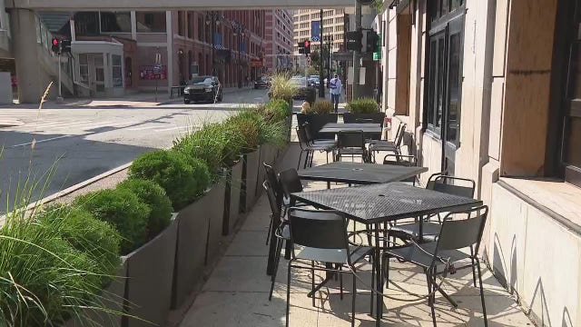 Bars and restaurants reliant on outdoor space for social distancing worry over winter weather