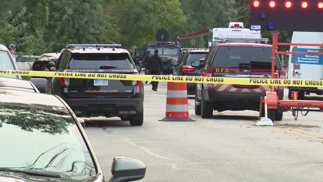 Standoff with police, hostage inside nears 24-hour mark at Detroit home