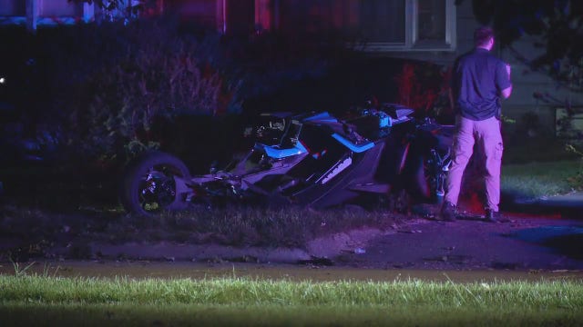 Woman dies after crashing Slingshot vehicle into tree on Detroit's west side