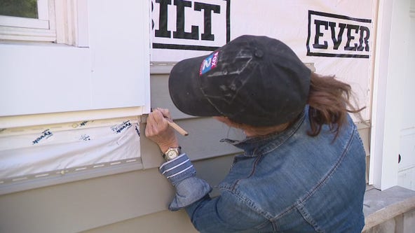 Jill of All Trades cuts vinyl siding pieces
