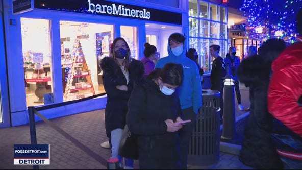 Shoppers take advantage of Black Friday deals at Partridge Creek