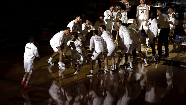 Newcomers lead No. 25 Michigan to win over Bowling Green